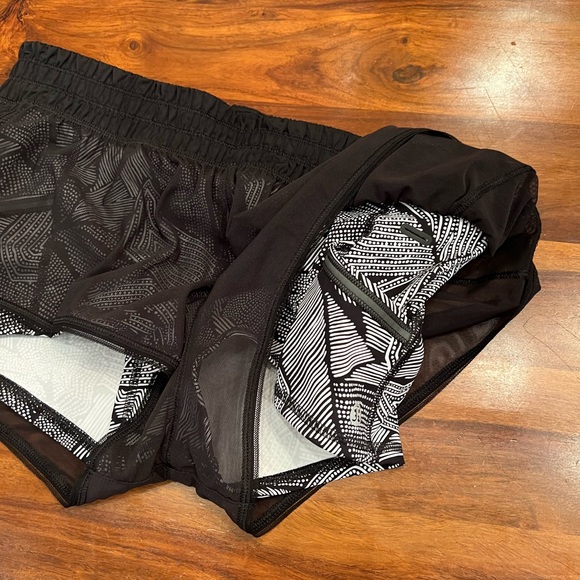 Lululemon City Sky Run Short - Picture 4 of 7